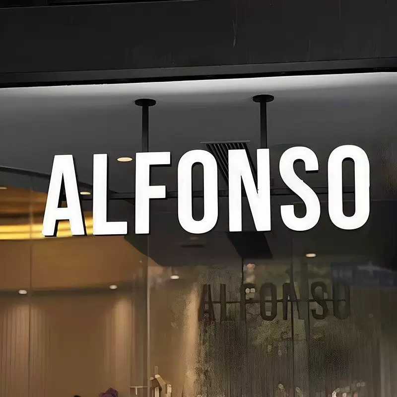 LED Borderless Stainless Steel Illuminated Letters