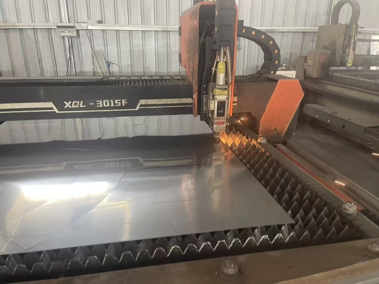 Custom signage manufacturing process at Hongbo Signage factory in China